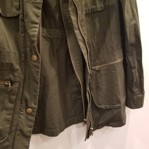 Utility Jacket - Picture 4 of 7